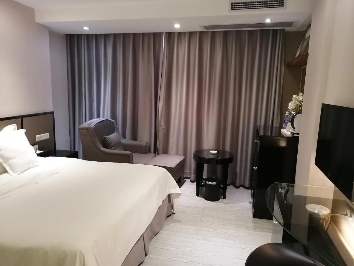 라마다 호텔 메이주 메이저우 외부 사진